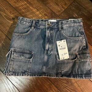 Denim cargo mini skirt
